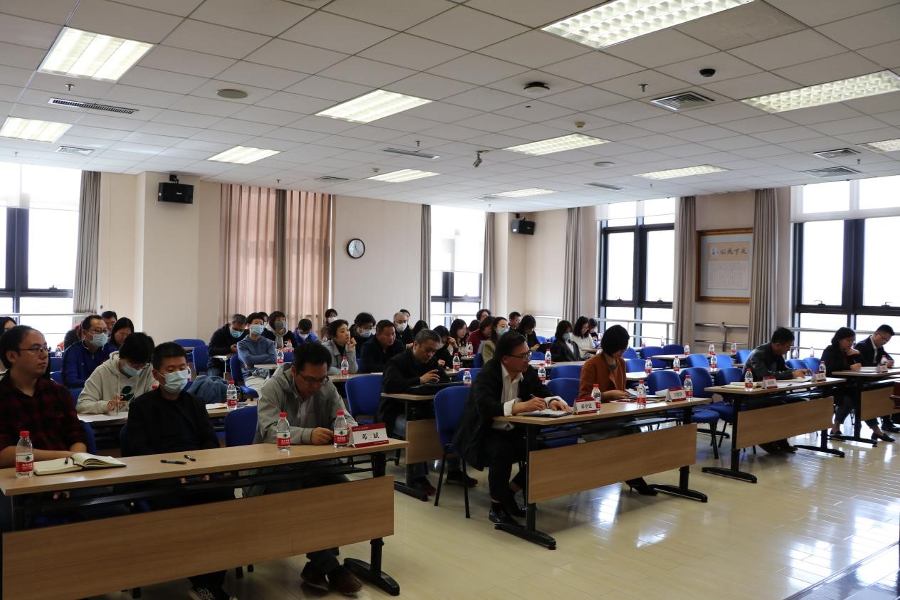 8bo体育
召开学习贯彻习近平新时代中国特色社会主义思想主题教育传达学习暨动员部署大会 图片1.jpg