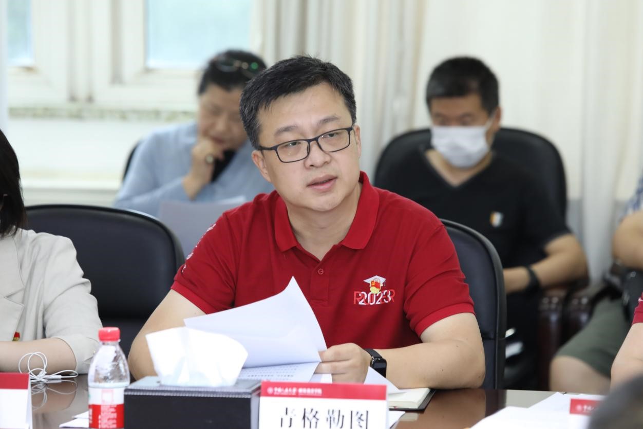 8bo体育
与党委组织部开展主题教育联学 图片2.jpg